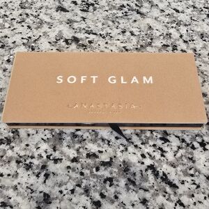 Anastasia Beverly Hills Soft Glam Eyeshadow Palette - NEW